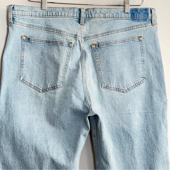 NWT Abercrombie Fitch The 90s High Rise Relaxed Jean Medium With Front Yoke 34 S - Picture 9 of 16